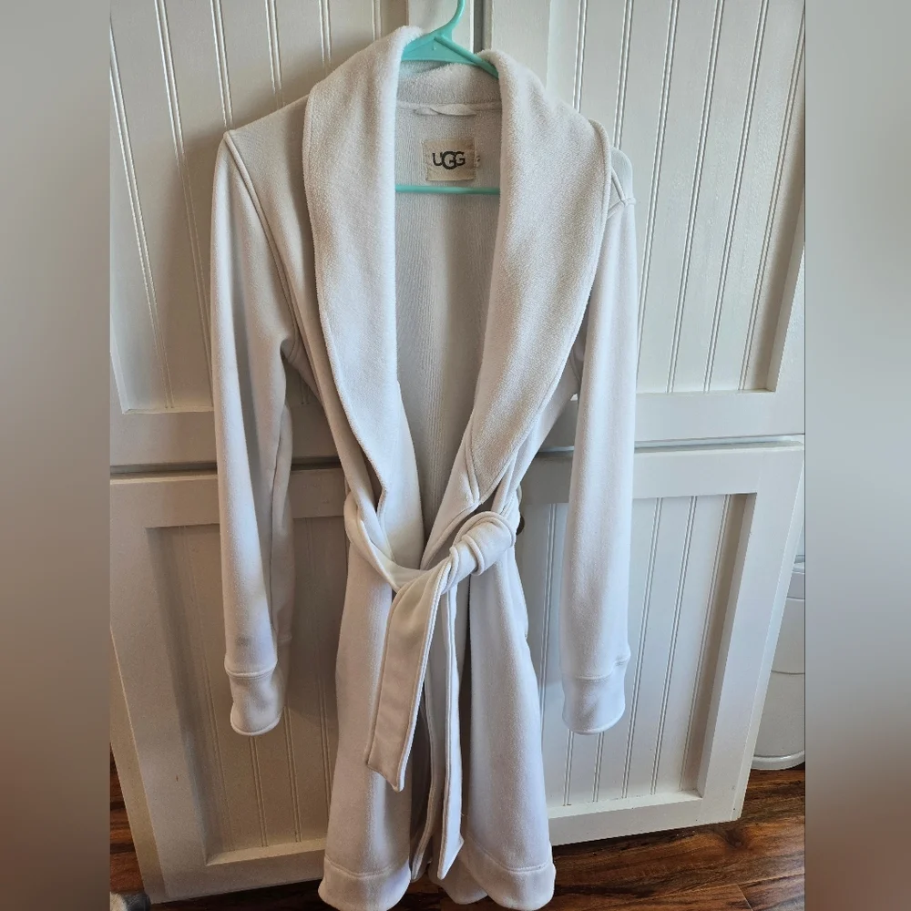 Women's UGG Belted Robe; Size Small - Picture 6 of 6